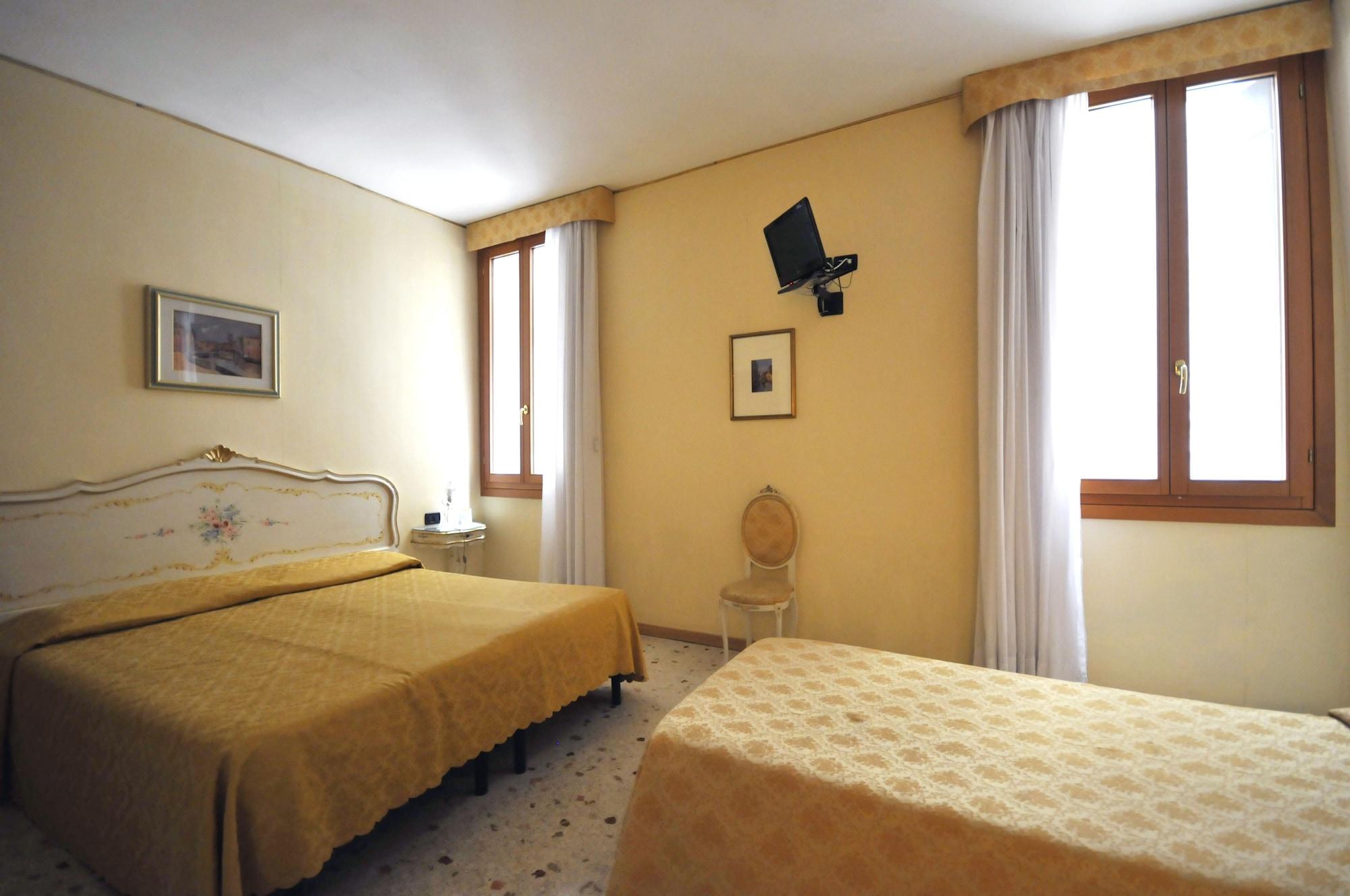 Ca' Leon D'Oro Hotel Venesia Bagian luar foto