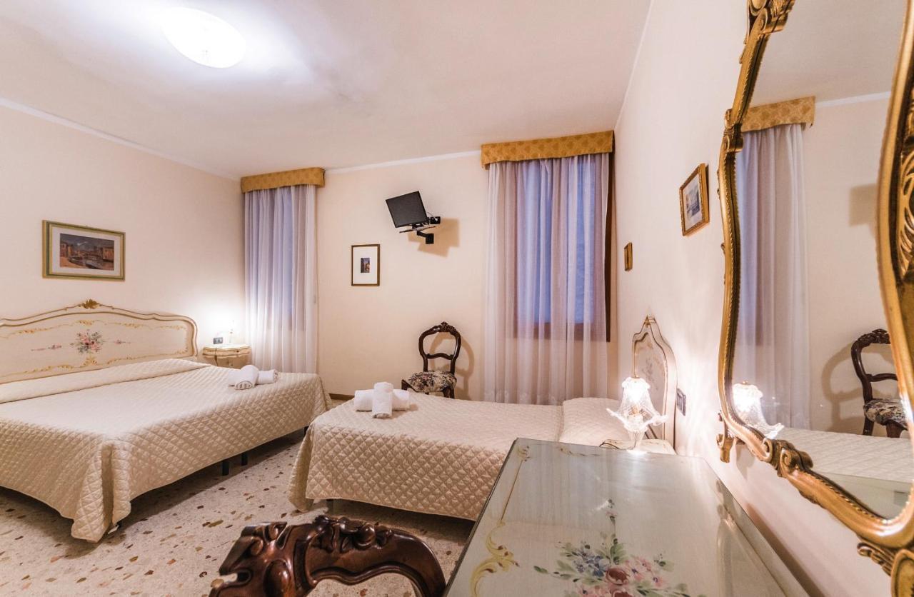 Ca' Leon D'Oro Hotel Venesia Bagian luar foto