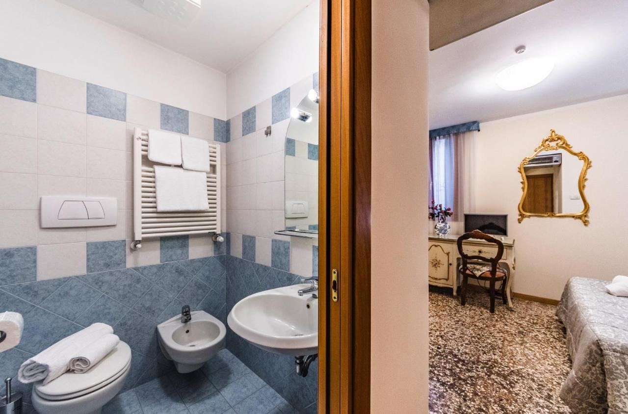 Ca' Leon D'Oro Hotel Venesia Bagian luar foto