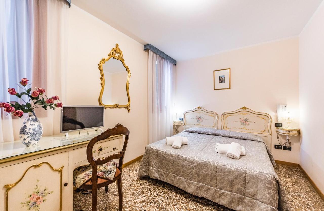 Ca' Leon D'Oro Hotel Venesia Bagian luar foto