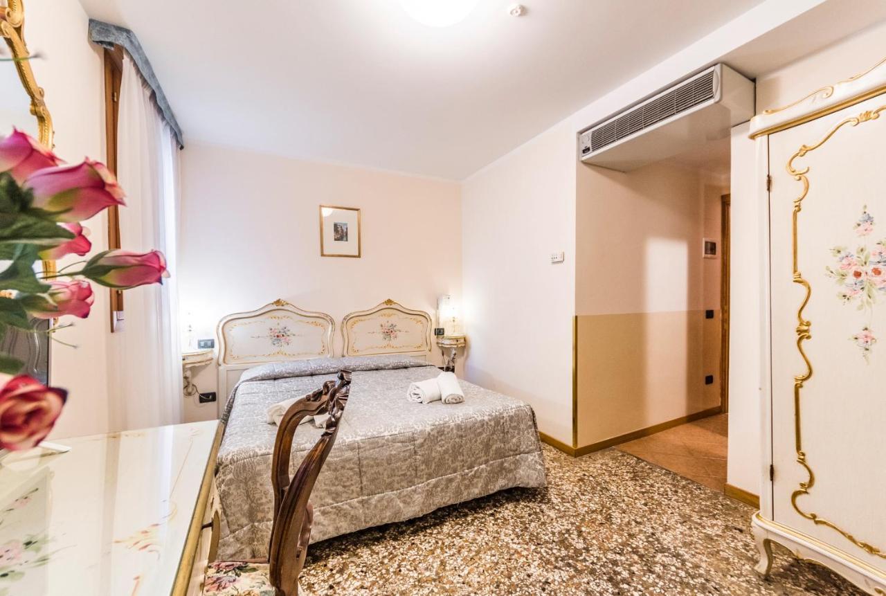 Ca' Leon D'Oro Hotel Venesia Bagian luar foto